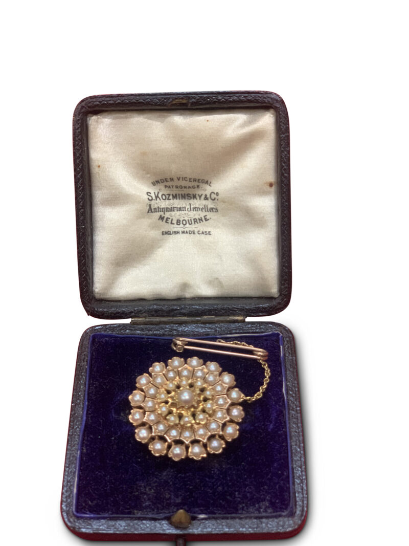 9ct Round Multi Layered Pearl Brooch c.1910 scaled 1